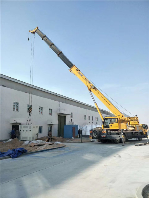 钟楼区“超载就喊停”—— 吊车的 “重量保镖” 技术